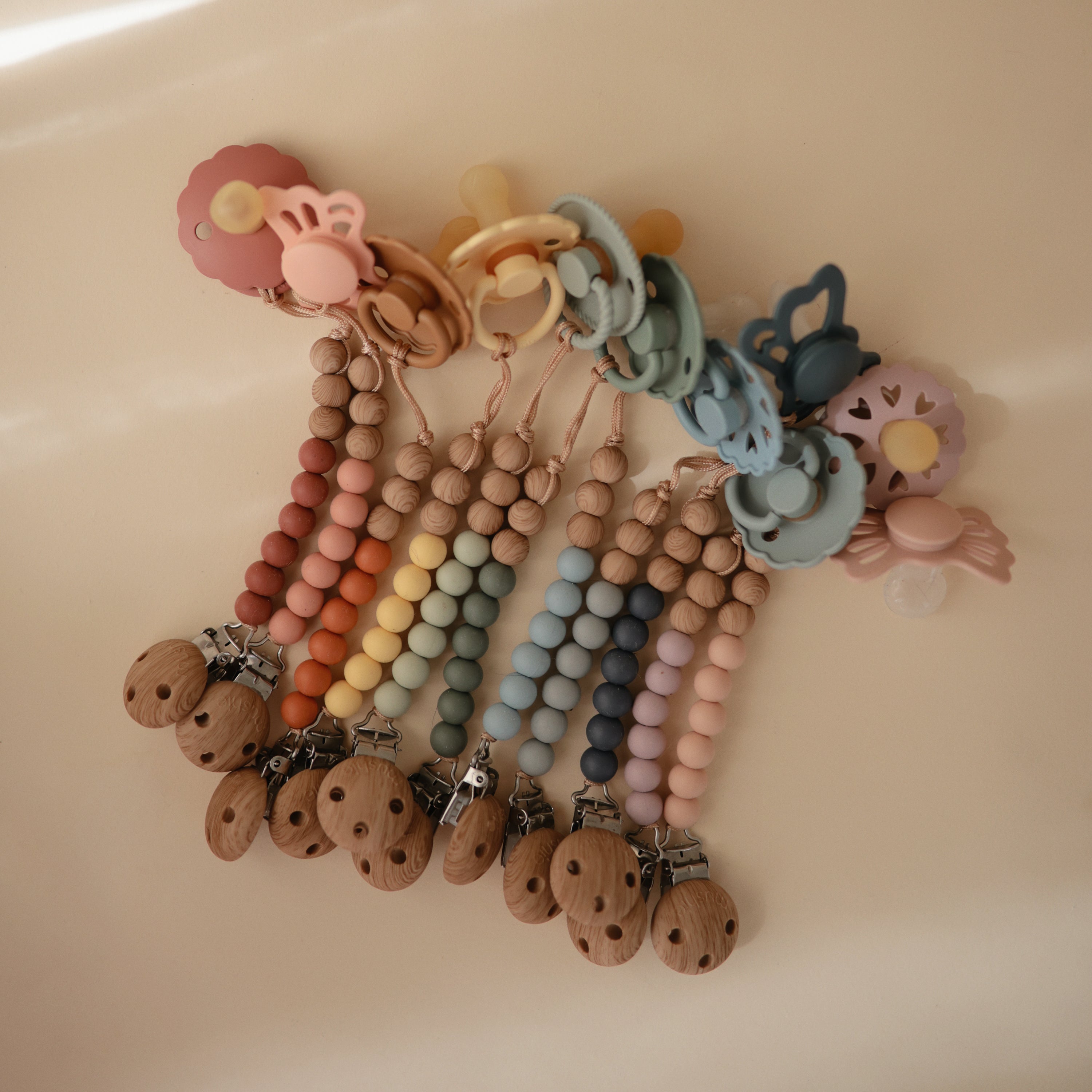 Image of Silicone Pacifier Clip | Eva